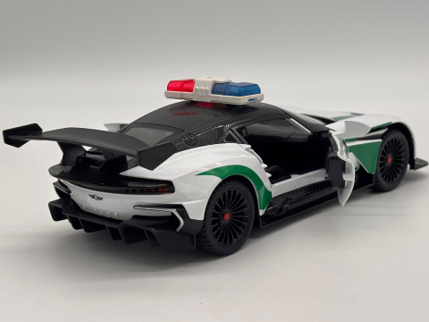 Automachetă Aston Martin Valkyrie Poliție, din Metal, 1:24, 20 cm, Funcție Pull-Back, Elemente Mobile, Sunete și Lumini [4]