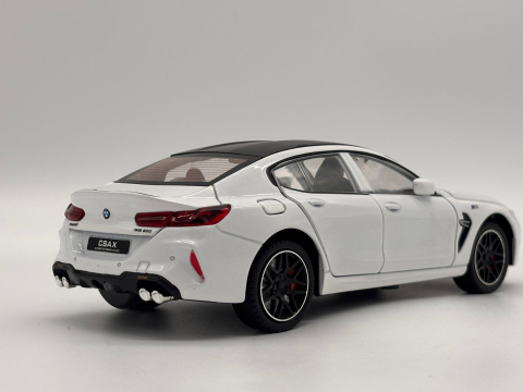 Automachetă BMW M8 Competition Pachet MANHART din Metal, 1:24, Fum pe Bază de Apă, Funcție Pull-Back, Uși, Capotă și Portbagaj Deschizătoare, Lumină și Sunet, 21 cm [7]