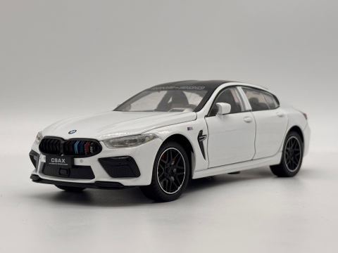 Automachetă BMW M8 Competition Pachet MANHART din Metal, 1:24, Fum pe Bază de Apă, Funcție Pull-Back, Uși, Capotă și Portbagaj Deschizătoare, Lumină și Sunet, 21 cm [10]
