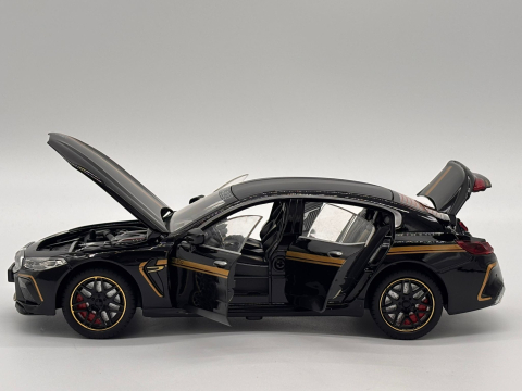 Automachetă BMW M8 Competition Pachet MANHART din Metal, 1:24, Fum pe Bază de Apă, Funcție Pull-Back, Uși, Capotă și Portbagaj Deschizătoare, Lumină și Sunet, 21 cm [16]