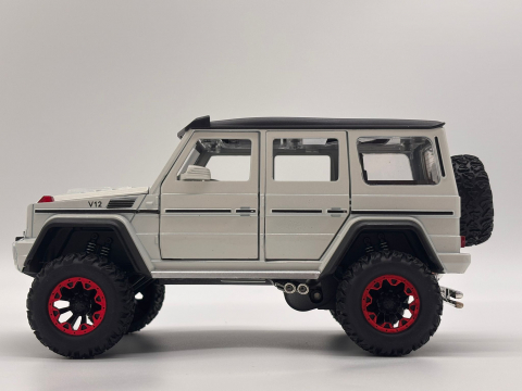 Automacheta Mercedes-Benz G Class V12, din Metal cu Fum pe baza de Apă, Sunete, Elemente Mobile, Lumini și Funcție Pull-Back – 20 cm [6]