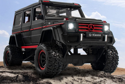 Automacheta Mercedes-Benz G Class V12, din Metal cu Fum pe baza de Apă, Sunete, Elemente Mobile, Lumini și Funcție Pull-Back – 20 cm [1]
