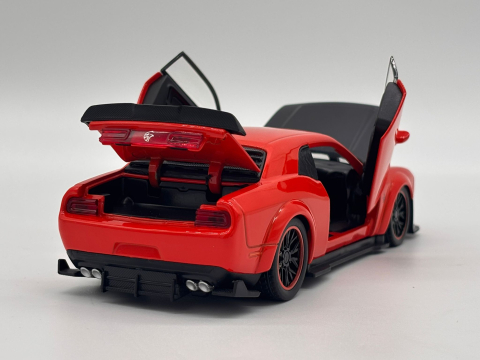 Automachetă Dodge Challenger Hellcat SRT din Metal, 1:32, Funcție Pull-Back, Uși, Capotă și Portbagaj Deschizătoare, Sunete și Lumini, 15.5 cm [5]