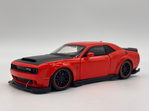 Automachetă Dodge Challenger Hellcat SRT din Metal, 1:32, Funcție Pull-Back, Uși, Capotă și Portbagaj Deschizătoare, Sunete și Lumini, 15.5 cm [10]