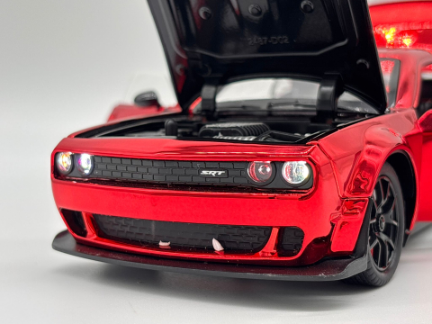Automachetă Dodge Challenger SRT din Metal, 1:24, Funcție Pull-Back, Uși, Capotă și Portbagaj Deschizătoare, Sunete și Lumini, 20cm [5]