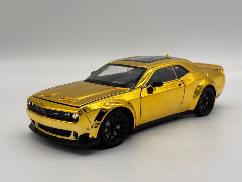 Automachetă Dodge Challenger SRT din Metal, 1:24, Funcție Pull-Back, Uși, Capotă și Portbagaj Deschizătoare, Sunete și Lumini, 20cm [1]