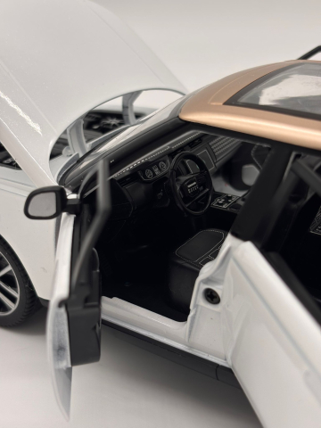 Automachetă Land Rover Range Rover Sport din Metal, 1:24, Funcție Pull-Back, Uși, Capotă și Portbagaj Deschizătoare, Lumină și Sunet, 22cm [5]