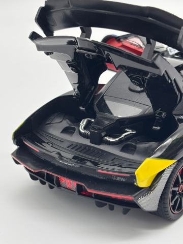 Automachetă McLaren Senna GTR din Metal, 1:24, Funcție Pull-Back, Uși, Capotă și Portbagaj Deschizătoare, Sunete și Lumini, 20 cm [10]