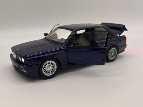 Automacheta BMW M3 E30 "Ursulet", din Metal, cu Sunete, Lumini, Elemente Mobile, 20 cm [5]