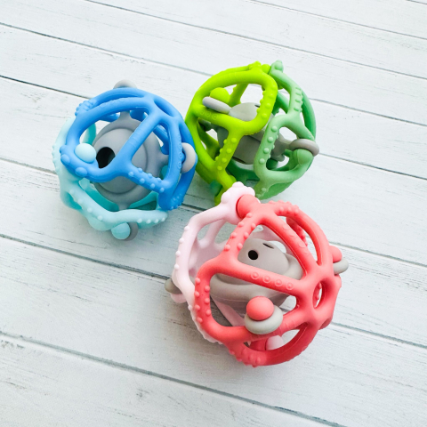 Jucărie Dentitie Bebe, 9 cm, 3 Piese Detasabile, Sigură și Moale pentru Gingii Sensibile [4]