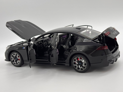 Macheta BMW i5 M60 din Metal – 20,5 cm, cu Sunete, Lumini, Funcție Pull-Back și Roți Direcționabile [17]