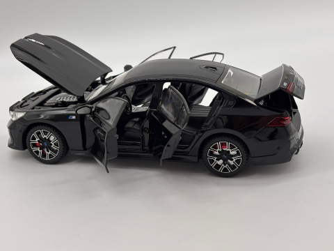 Macheta BMW i5 M60 din Metal – 20,5 cm, cu Sunete, Lumini, Funcție Pull-Back și Roți Direcționabile [15]