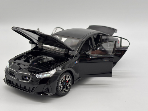 Macheta BMW i5 M60 din Metal – 20,5 cm, cu Sunete, Lumini, Funcție Pull-Back și Roți Direcționabile [11]