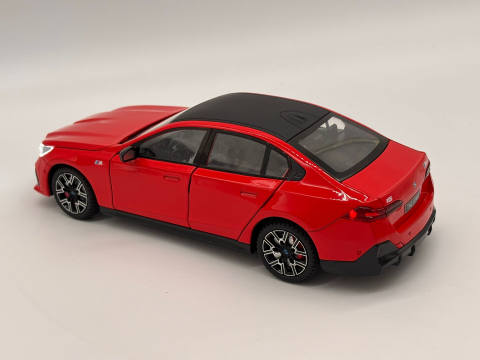 Macheta BMW i5 M60 din Metal – 20,5 cm, cu Sunete, Lumini, Funcție Pull-Back și Roți Direcționabile [16]