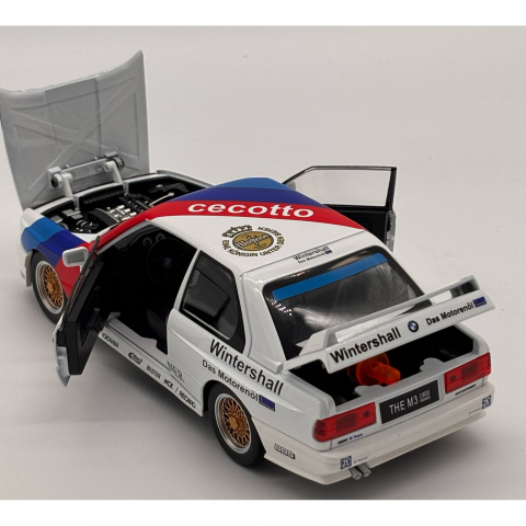 Macheta BMW M3 E30, din Metal cu Sunete, Lumini, Functie Pull-Back, Usi, Capota si Portbagaj Deschizatoare si Detalii Realistice [7]