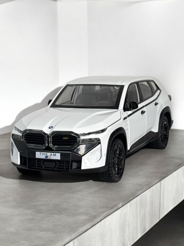 Macheta BMW XM, Fum pe Baza de Apa, Faruri si Stopuri Luminoase, din Metal, cu Lumini si Sunete realistice de Motor si Alarma, Volan Functional, cu Functie Pull-Back, cu Functie de Deschidere a Usilor [4]