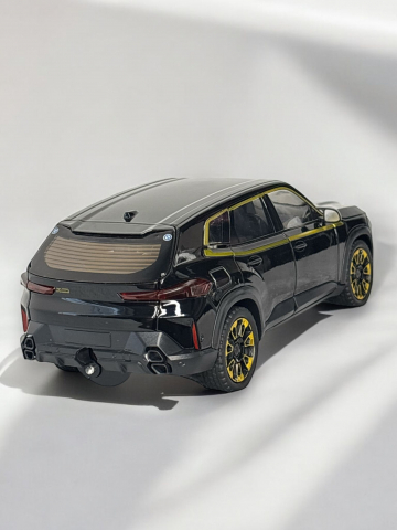 Macheta BMW XM, Fum pe Baza de Apa, Faruri si Stopuri Luminoase, din Metal, cu Lumini si Sunete realistice de Motor si Alarma, Volan Functional, cu Functie Pull-Back, cu Functie de Deschidere a Usilor [13]