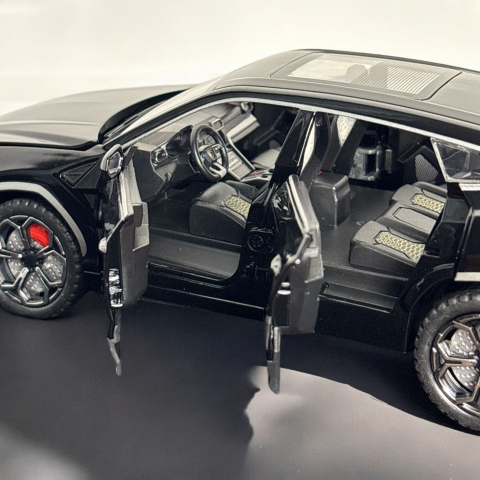 Macheta Lamborghini Urus, Fum pe Baza de Apa, din Metal, cu Lumini si Sunete realistice de Motor si Alarma, cu Functie Pull-Back, cu Functie de Deschidere a Usilor - Negru [12]