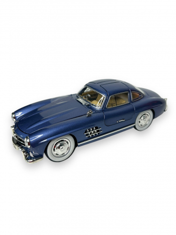Macheta Mercedes-Benz 300 SL, Fum pe Baza de Apa, Sunete de Motor si Lumini, Functii de Deschidere Usi si Pull-Back, Albastru, 1:24 [1]