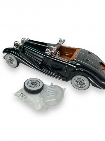 Macheta Mercedes-Benz 500 K  Specialroadster 1936, Fum pe Baza de Apa, Sunete de Motor si Lumini, Functii de Deschidere Usi si Pull-Back, Negru, 1:24 [4]