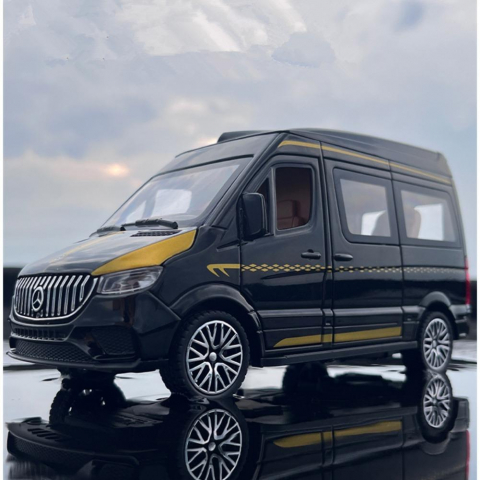 Macheta Mercedes Sprinter, din Metal, cu Lumini si Sunete realistice de Motor si Alarma, cu Functie Pull-Back, cu Functie de Deschidere a Usilor - Negru [8]