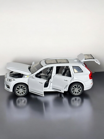 Macheta Volvo XC90, din Metal, cu Lumini si Sunete realistice de Motor si Alarma, cu Functie Pull-Back, cu Functie de Deschidere a Usilor - Alb [1]