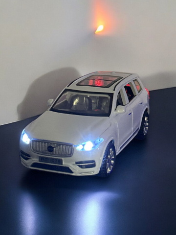Macheta Volvo XC90, din Metal, cu Lumini si Sunete realistice de Motor si Alarma, cu Functie Pull-Back, cu Functie de Deschidere a Usilor - Alb [11]