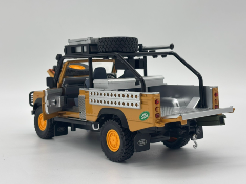 Masina din Metal Land Range Rover Defender 110 Tomb LE Pickup 1:24, 22 cm, Pull Back, Se Deschide Complet, Lumini si Sunete, Accesorii Incluse [8]