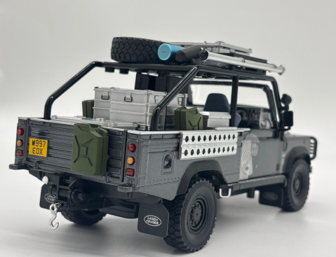 Masina din Metal Land Range Rover Defender 110 Tomb LE Pickup 1:24, 22 cm, Pull Back, Se Deschide Complet, Lumini si Sunete, Accesorii Incluse [13]