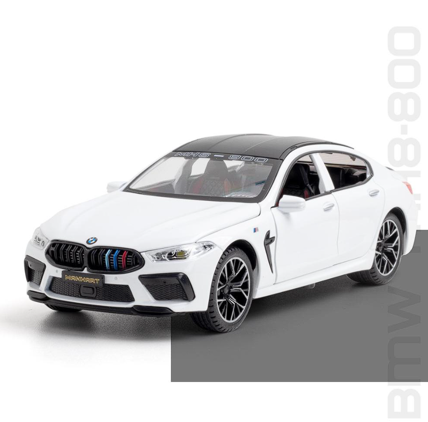 Automacheta BMW M8 Competition Pachet MANHART din Metal, 1:24, Fum pe Baza de Apa, Functie Pull-Back, Usi, Capota si Portbagaj Deschizatoare, Lumina