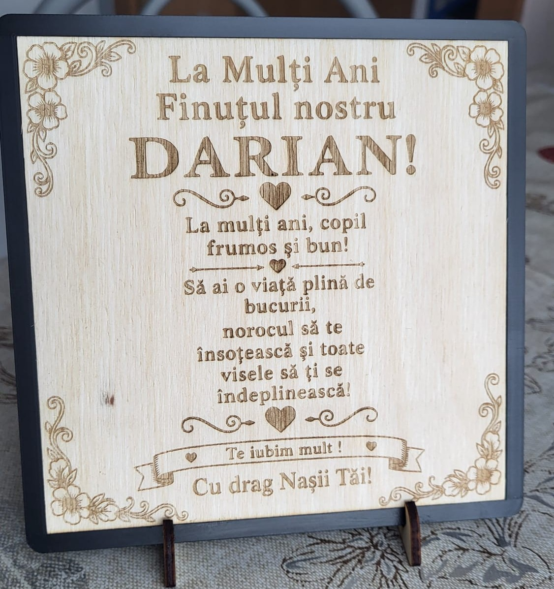 Plăcuță personalizată din lemn cu mesaj și gravură laser [2]