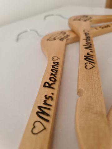 Umerase personalizate din lemn pentru miri [3]