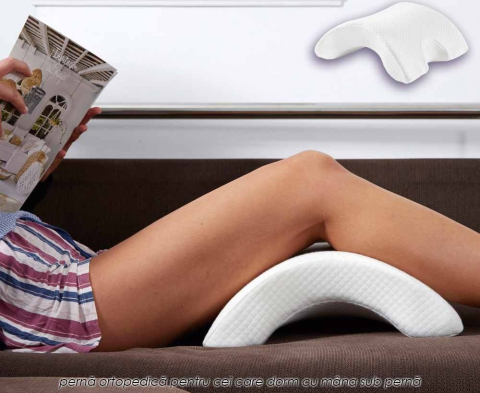 Pernă ortopedică din spumă cu memorie, special concepută pentru persoanele care dorm cu mâna sub pernă. [4]