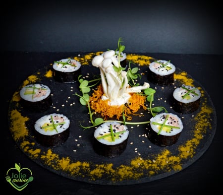 Sushi - Tuna Maki Roll