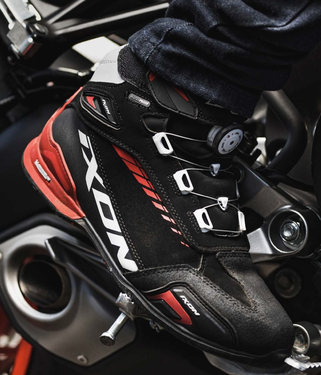 Ghete moto Ixon Bull 2 WP MS, bărbați, roadster, all-season - negru/alb/roșu impermeabile [3]