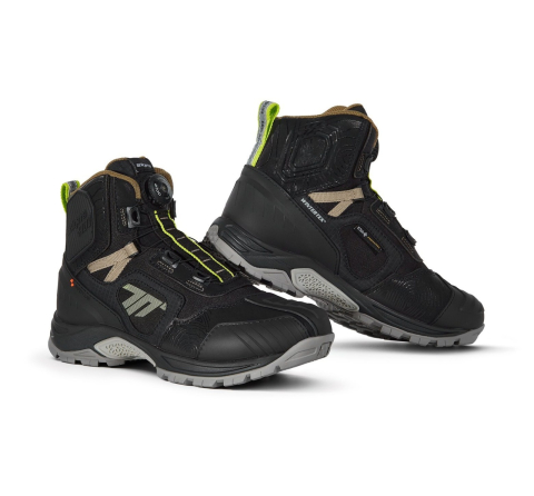 MOTO BĂRBAȚI - Cizme moto Adventure (Touring) Unisex Seventy Degrees SD-BA7 Stelvio negru/galben fluor