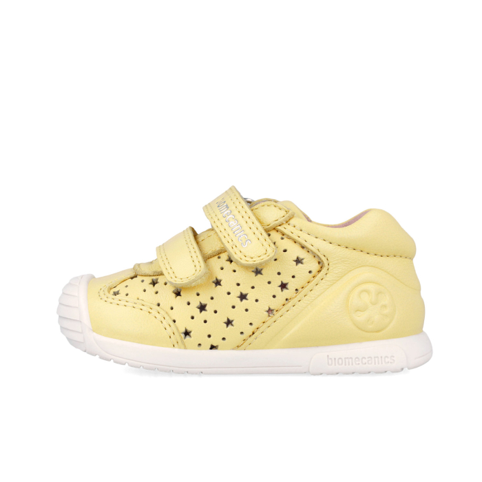 Pantofi fete din piele naturală, model perforat cu steluțe, galben pal - Biomecanics [4]