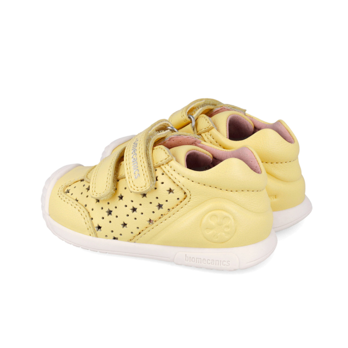 Pantofi fete din piele naturală, model perforat cu steluțe, galben pal - Biomecanics [5]