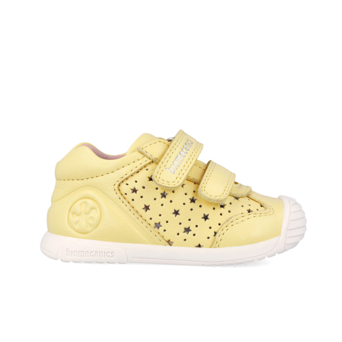 Pantofi fete din piele naturală, model perforat cu steluțe, galben pal - Biomecanics [3]