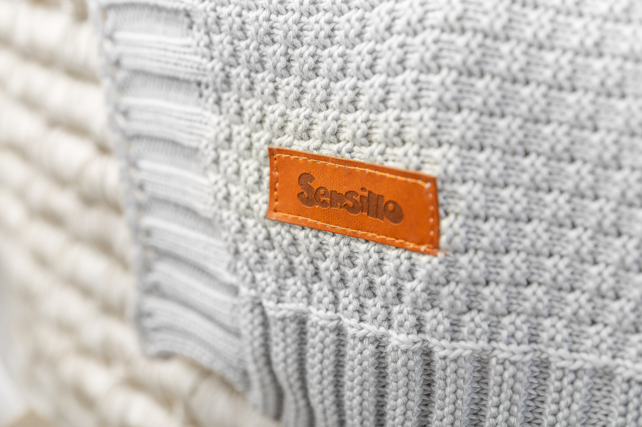 Păturică cu glugă din bambus 100% pentru bebeluși – moale, respirabilă, în cutie cadou [4]