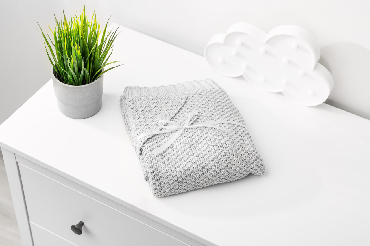 Păturică cu glugă din bambus 100% pentru bebeluși – moale, respirabilă, în cutie cadou [5]