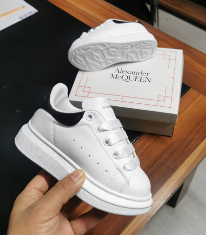 Incaltaminte Adulti - Adidasi MQ White
