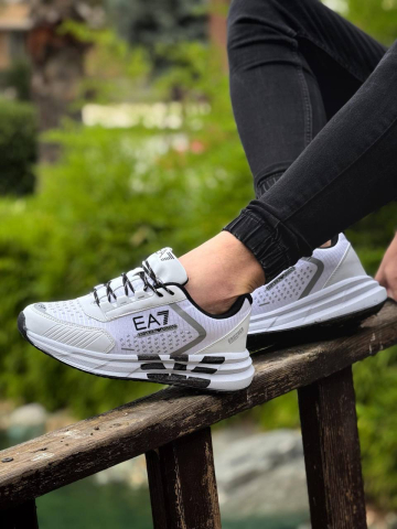 Incaltaminte Adulti - Adidasi EA White