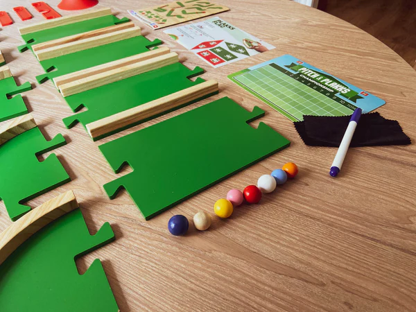 Joc de masa - mini golf, Pitch&Plakks [23]