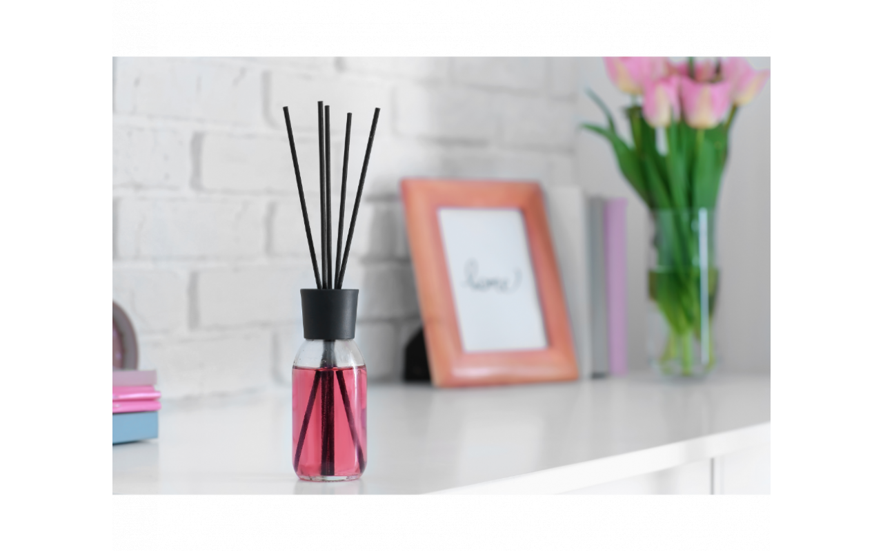 Odorizante de cameră cu bețe: arome pe care nu trebuie să le ratezi