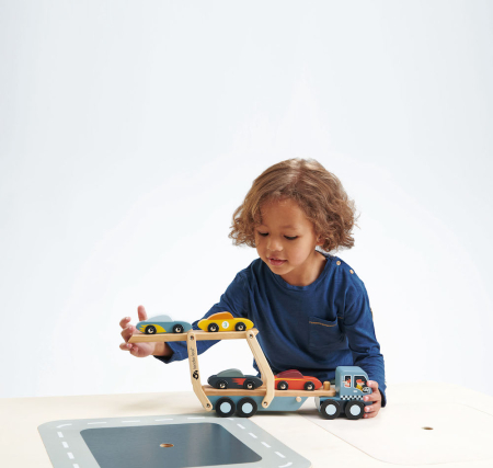Transportator auto din lemn Tender Leaf Toys – Car Transporter – 5 piese [5]
