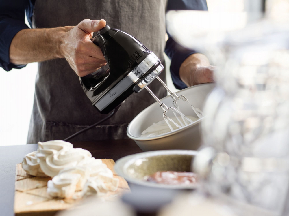 Mixer de mana cu 9 viteze, 85 W, Onyx Black - KitchenAid [10]
