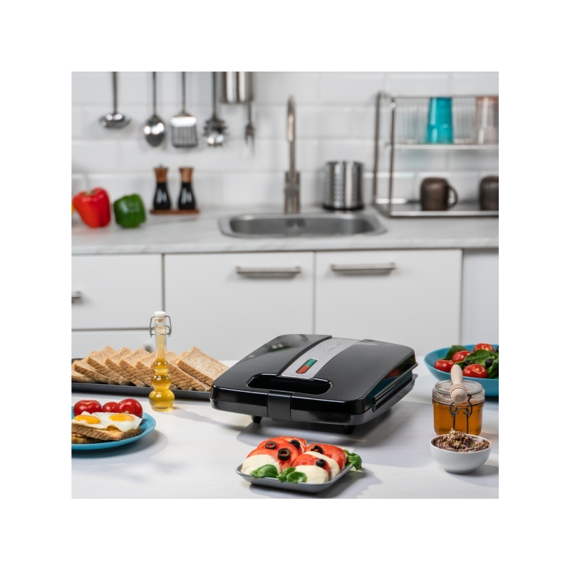 Sandwichmaker Zelmer ZSM7400, 1400W, 4 felii, maner izolat, sistem de blocare, invelis antiaderent, Negru [3]