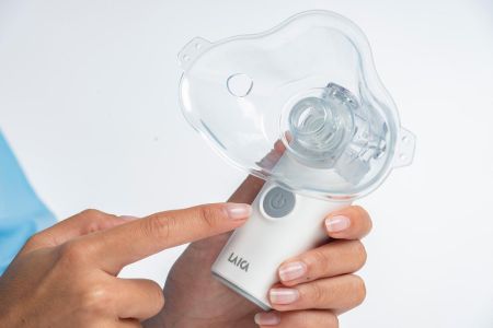 NOU: Aparat de aerosoli portabil Laica NE1012, silentios, copii si adulti, reincarcabil la USB [3]