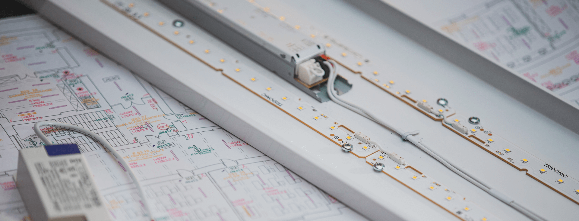 Corpuri de iluminat tehnice